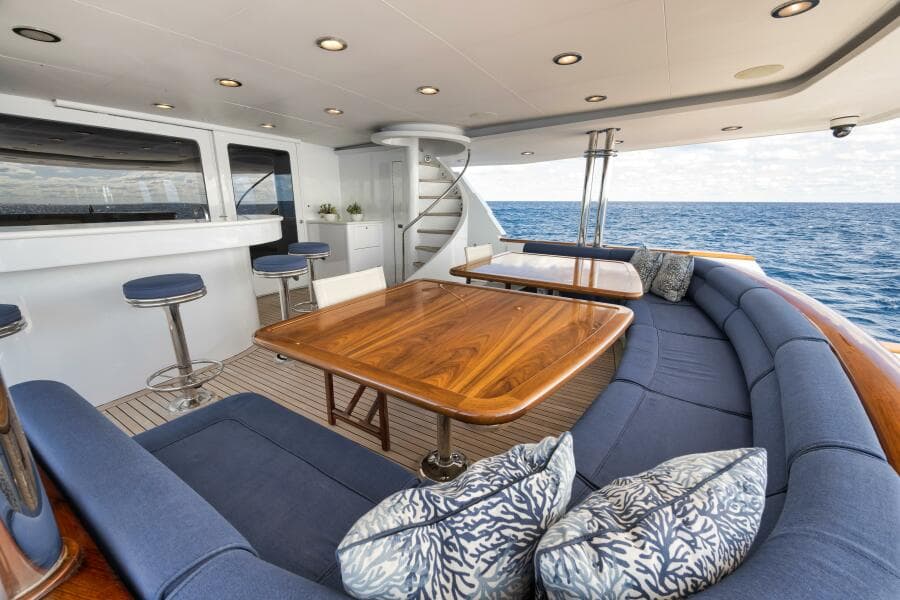 2002 Sovereign Raised Pilothouse - Photo 15