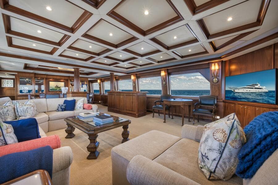 2002 Sovereign Raised Pilothouse - Photo 18