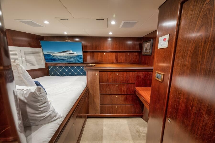 2002 Sovereign Raised Pilothouse - Photo 29