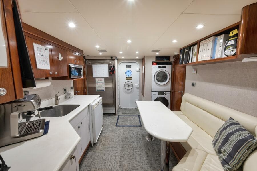 2002 Sovereign Raised Pilothouse - Photo 50