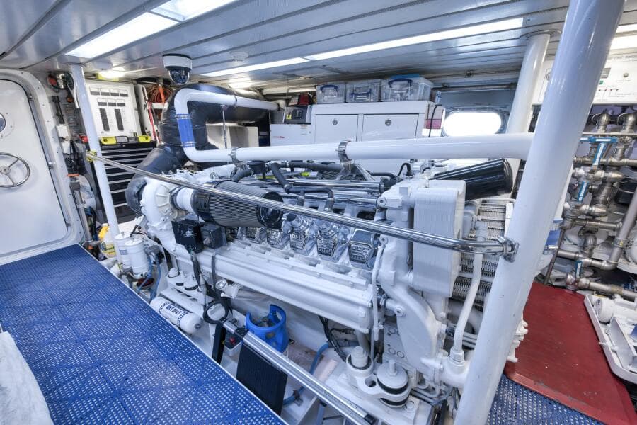 2002 Sovereign Raised Pilothouse - Photo 62