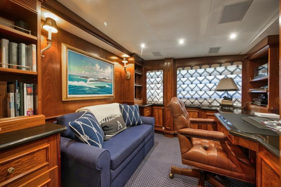 2002 Sovereign Raised Pilothouse - Photo 24