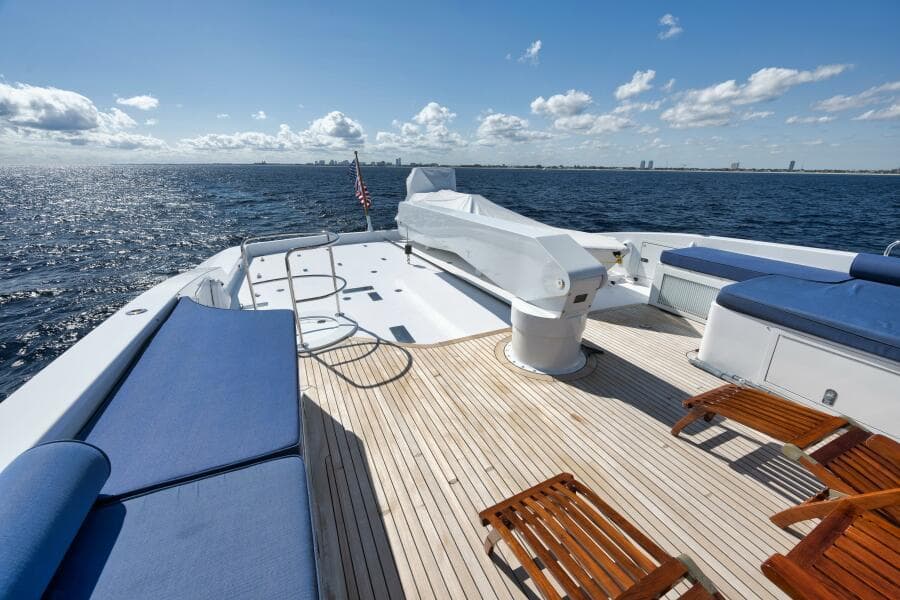 2002 Sovereign Raised Pilothouse - Photo 14
