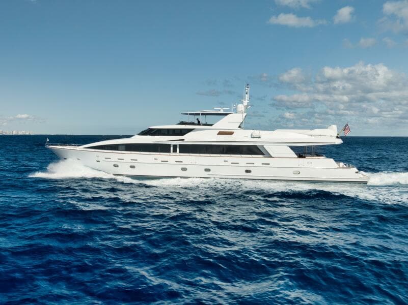 2002 Sovereign Raised Pilothouse - Photo 7