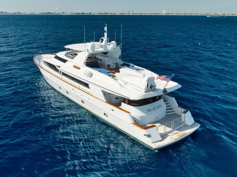 2002 Sovereign Raised Pilothouse - Photo 3