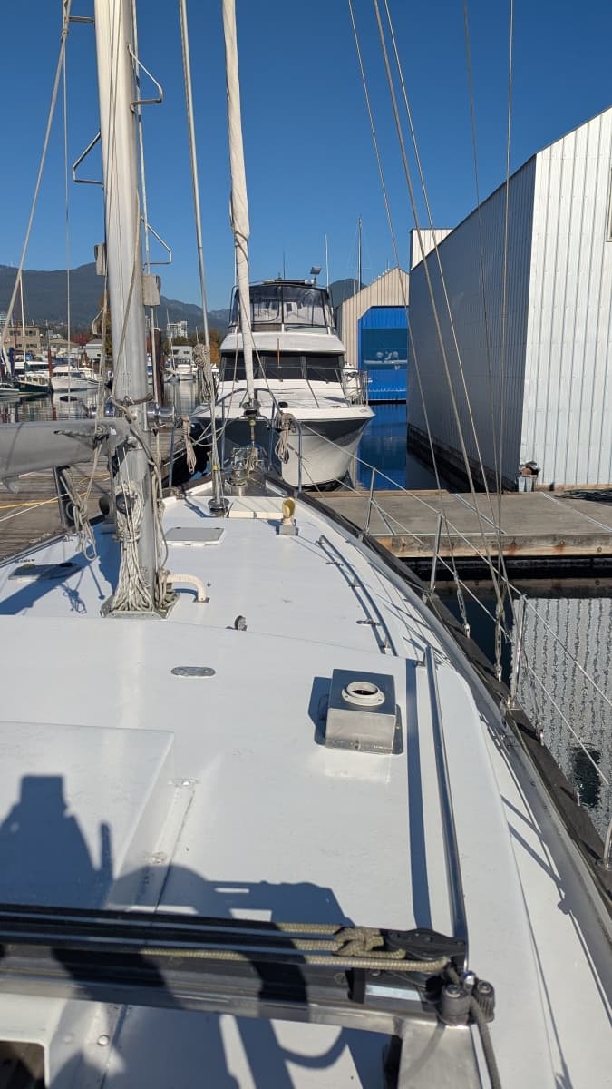1998 Custom 42' Pilothouse Sailboat - Photo 11