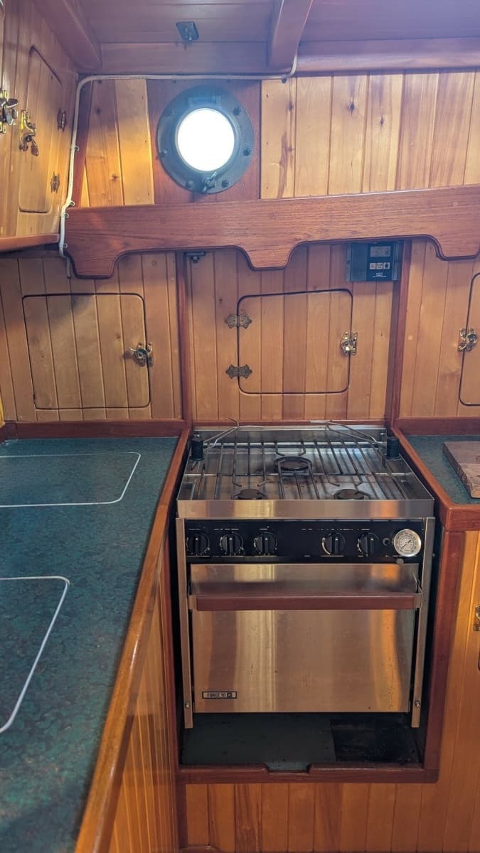 1998 Custom 42' Pilothouse Sailboat - Photo 24