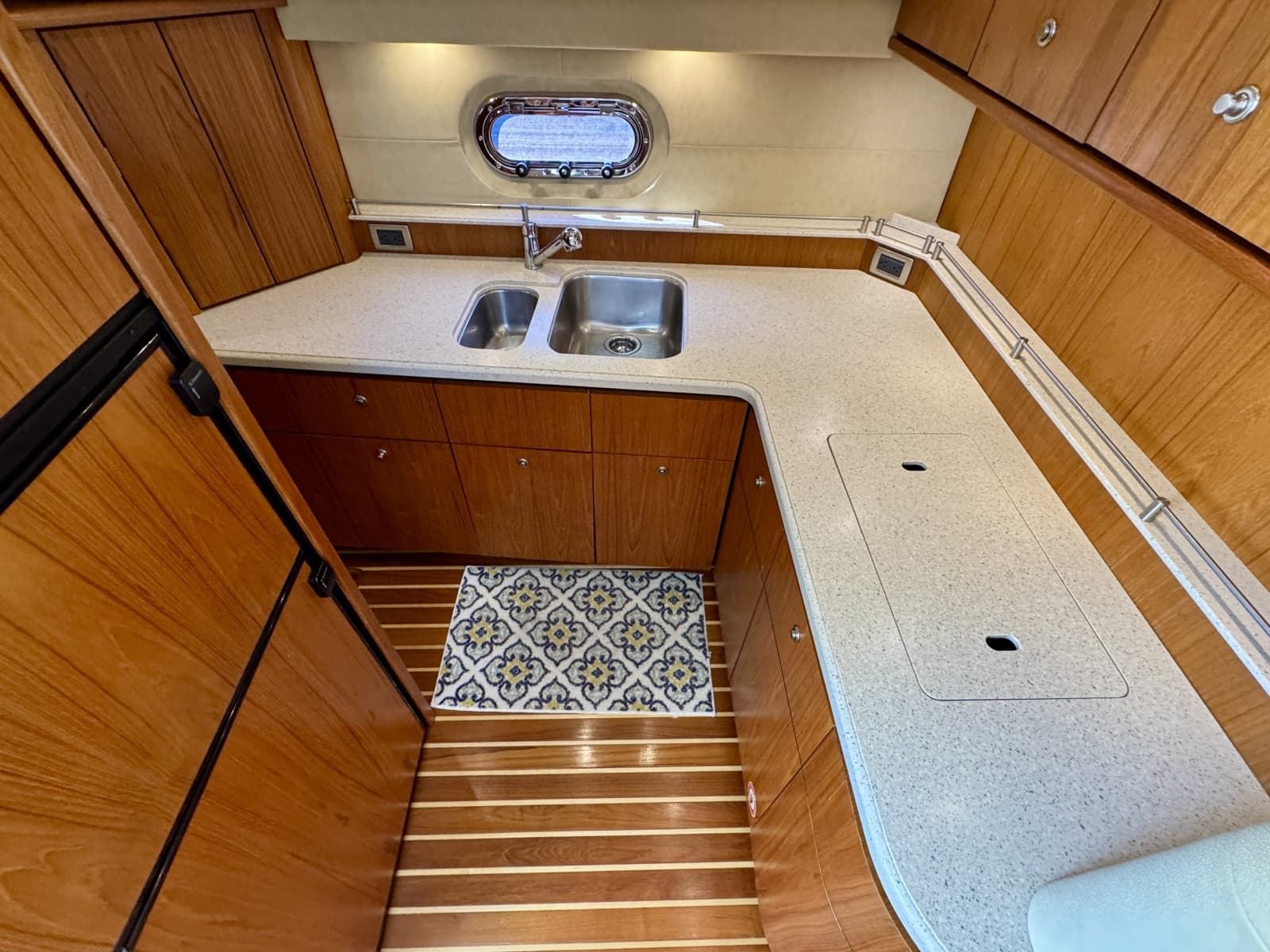 2006 Tiara Yachts 4300 Sovran - Photo 41