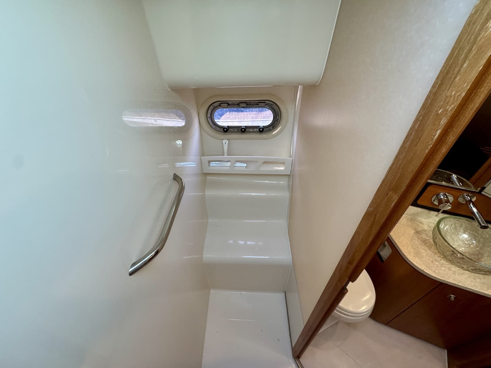 2006 Tiara Yachts 4300 Sovran - Photo 57