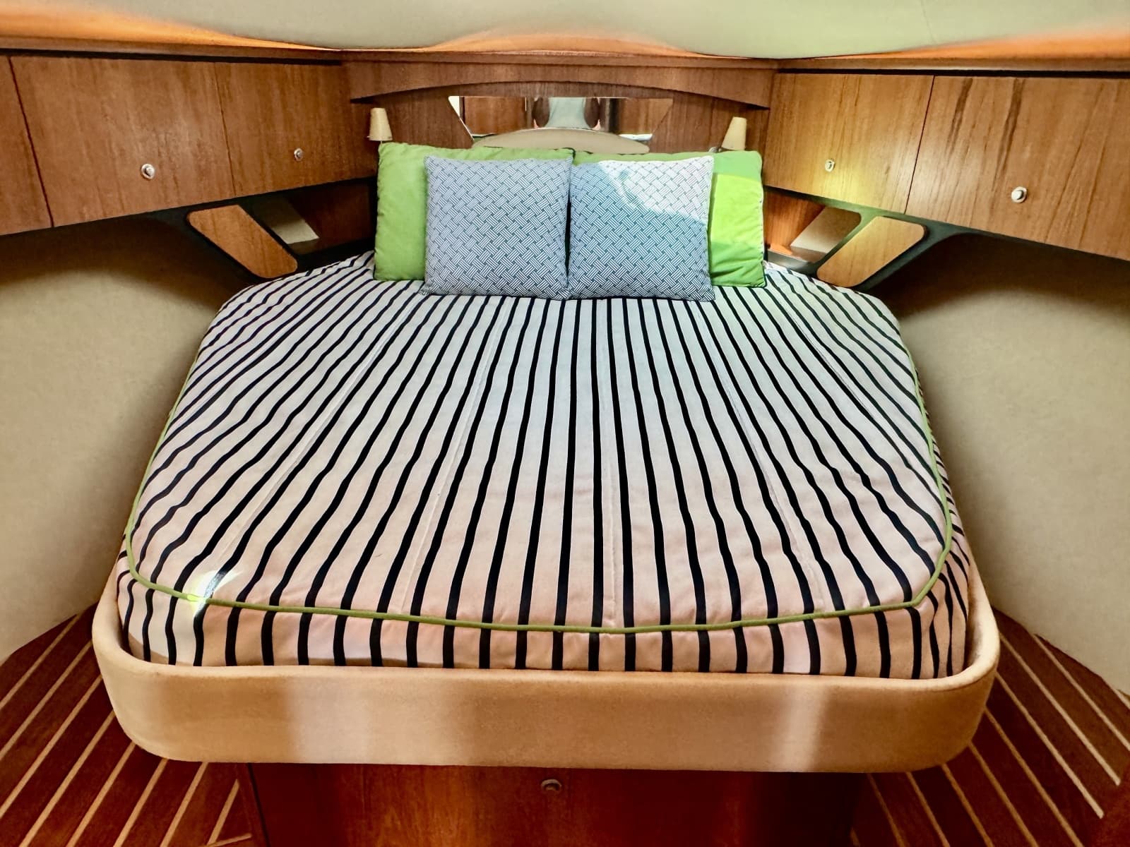 2006 Tiara Yachts 4300 Sovran - Photo 5
