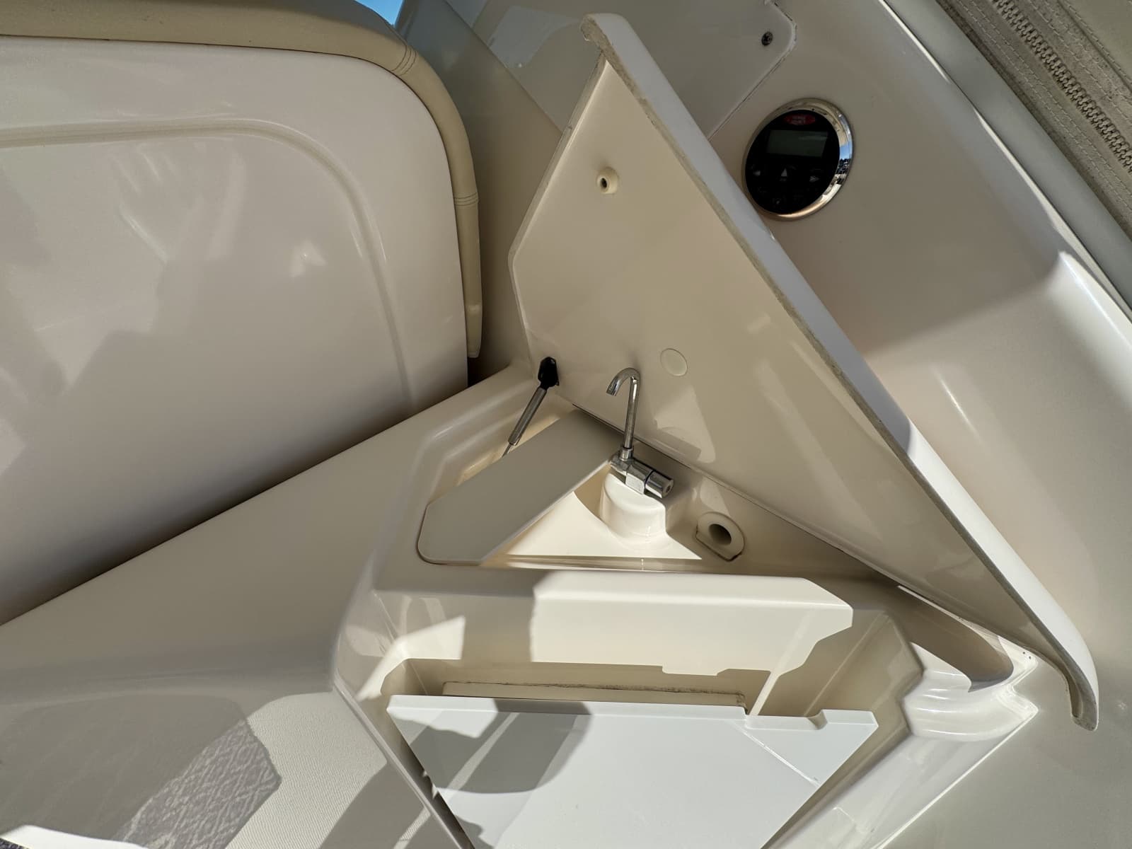 2006 Tiara Yachts 4300 Sovran - Photo 25