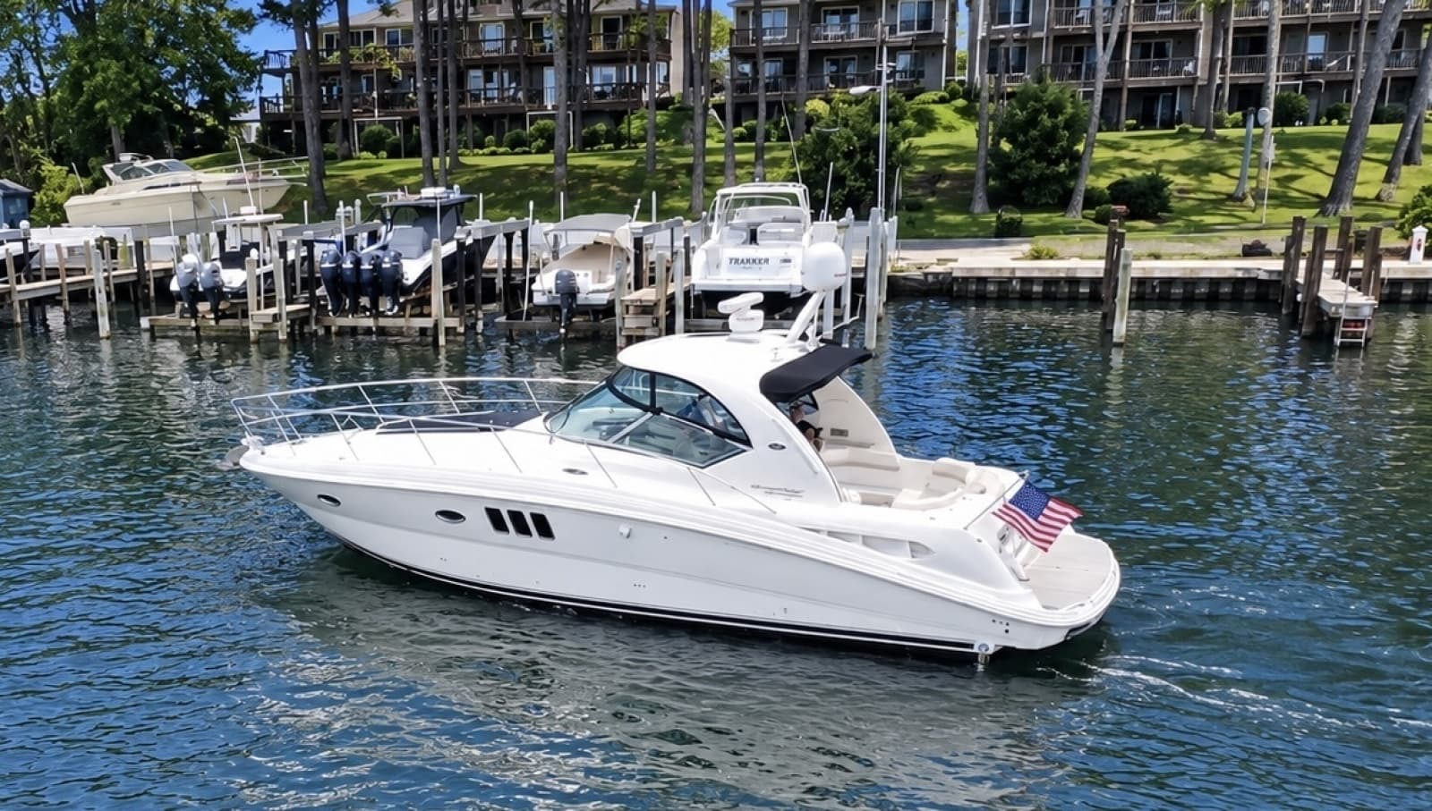 2010 Sea Ray 390 Sundancer - Photo 2