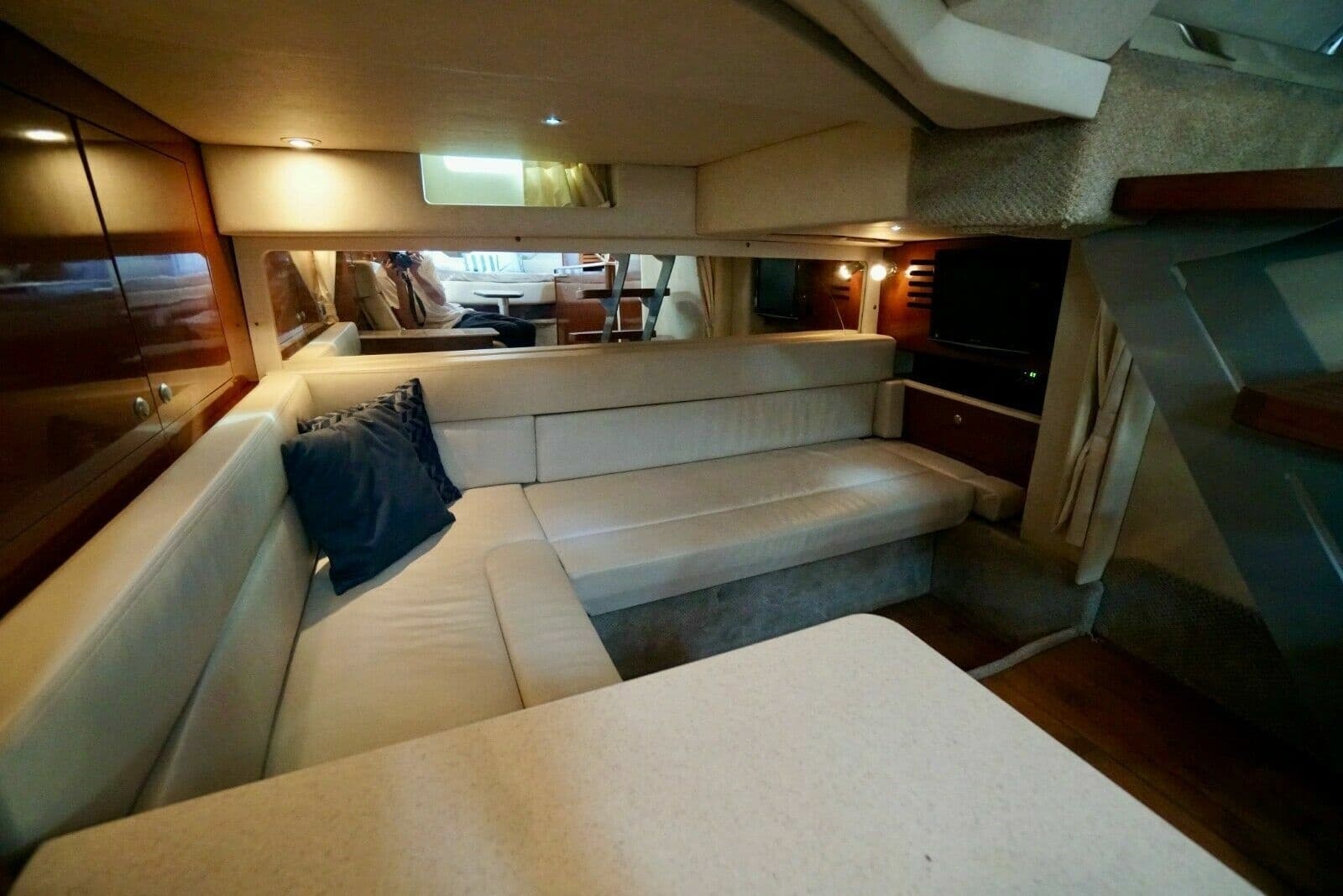 2010 Sea Ray 390 Sundancer - Photo 37