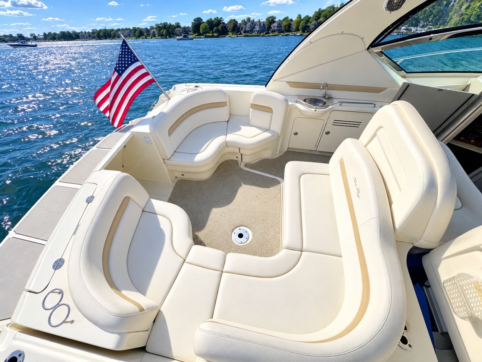 2010 Sea Ray 390 Sundancer - Photo 18