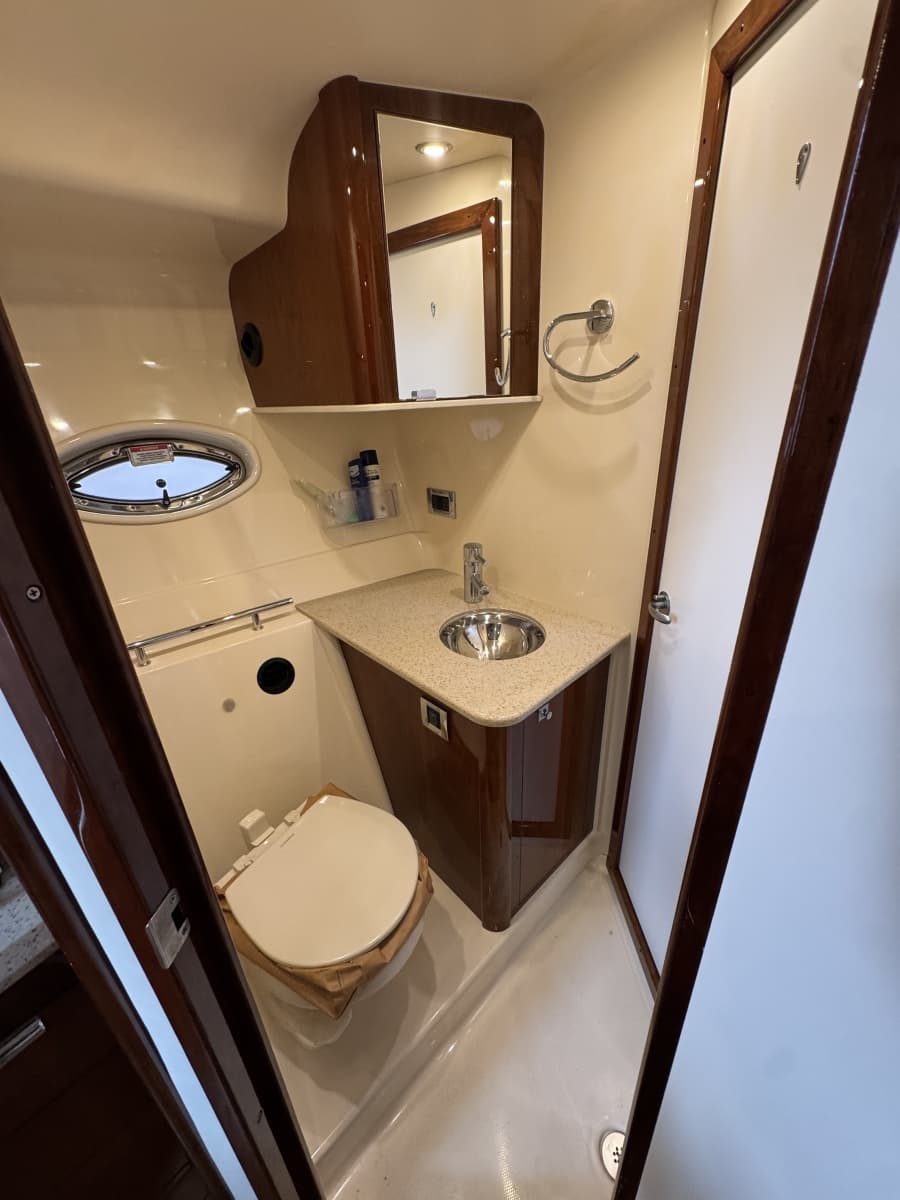 2010 Sea Ray 390 Sundancer - Photo 39