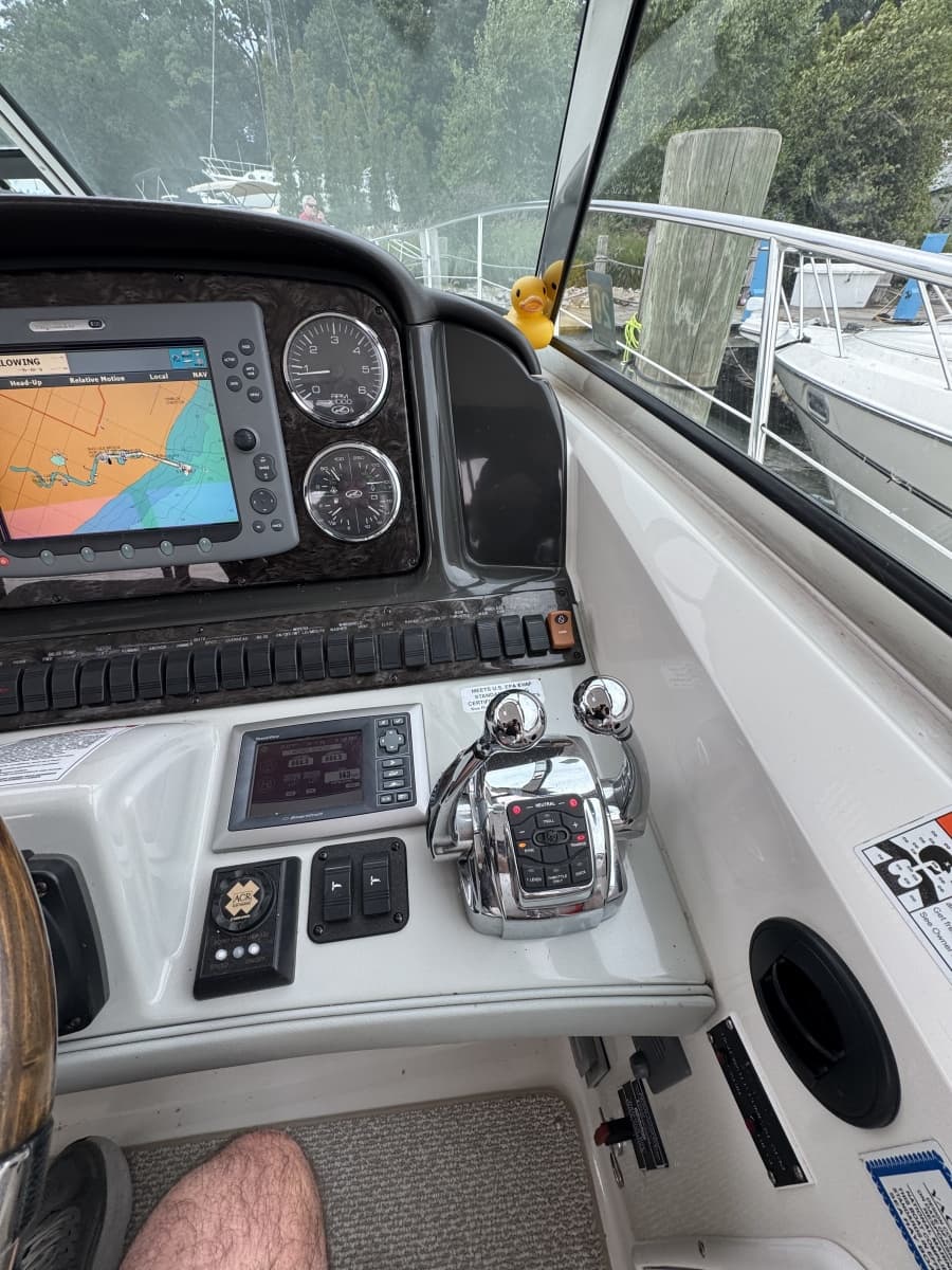 2010 Sea Ray 390 Sundancer - Photo 24