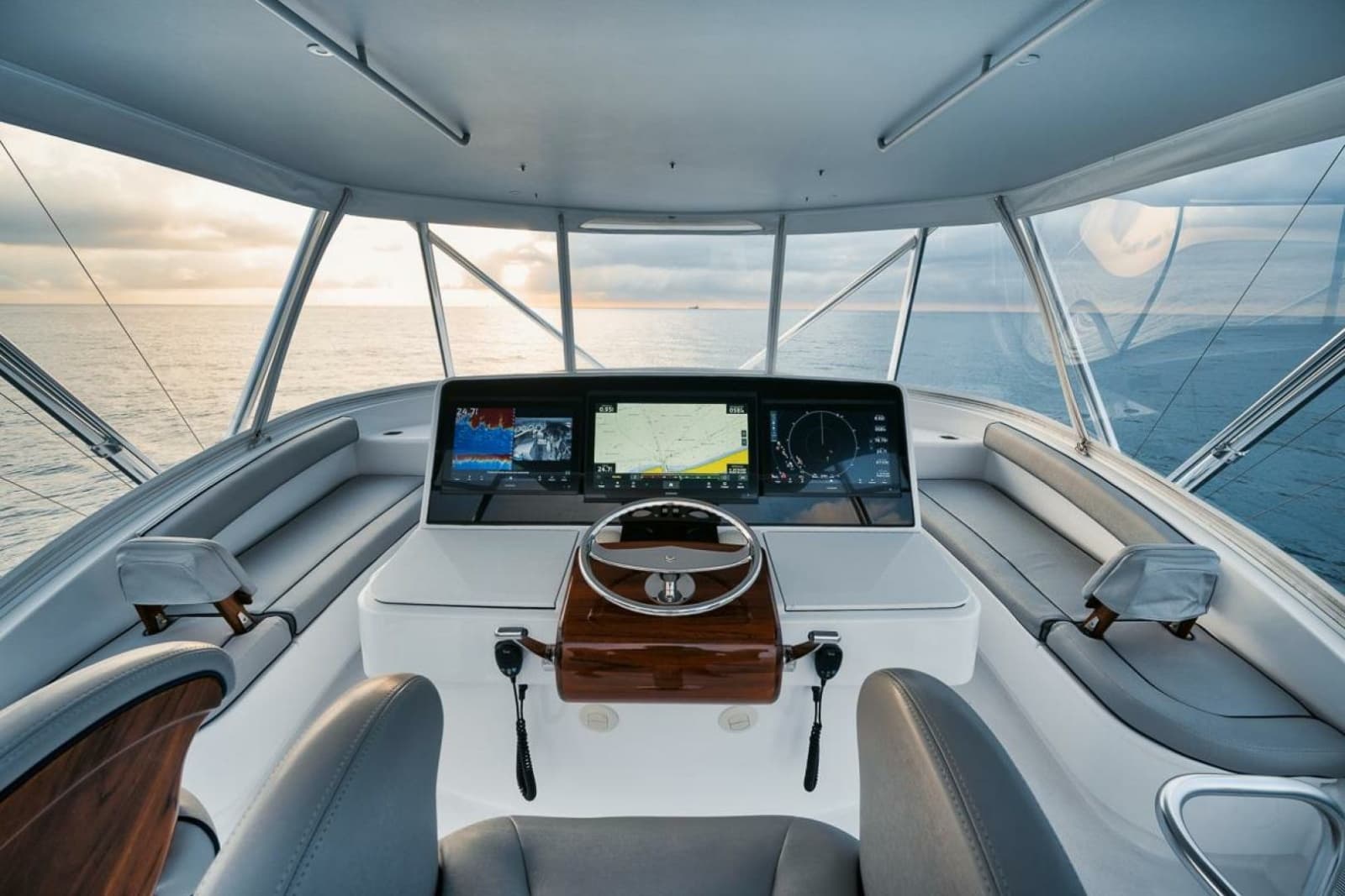 2020 Hatteras Convertible GT59 - Photo 25