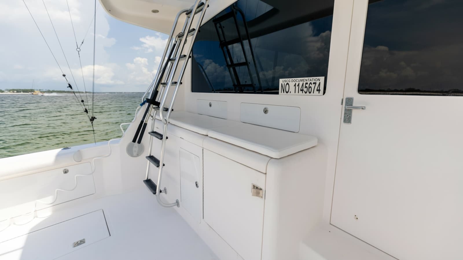 2003 Cabo 43 Convertible - Photo 34
