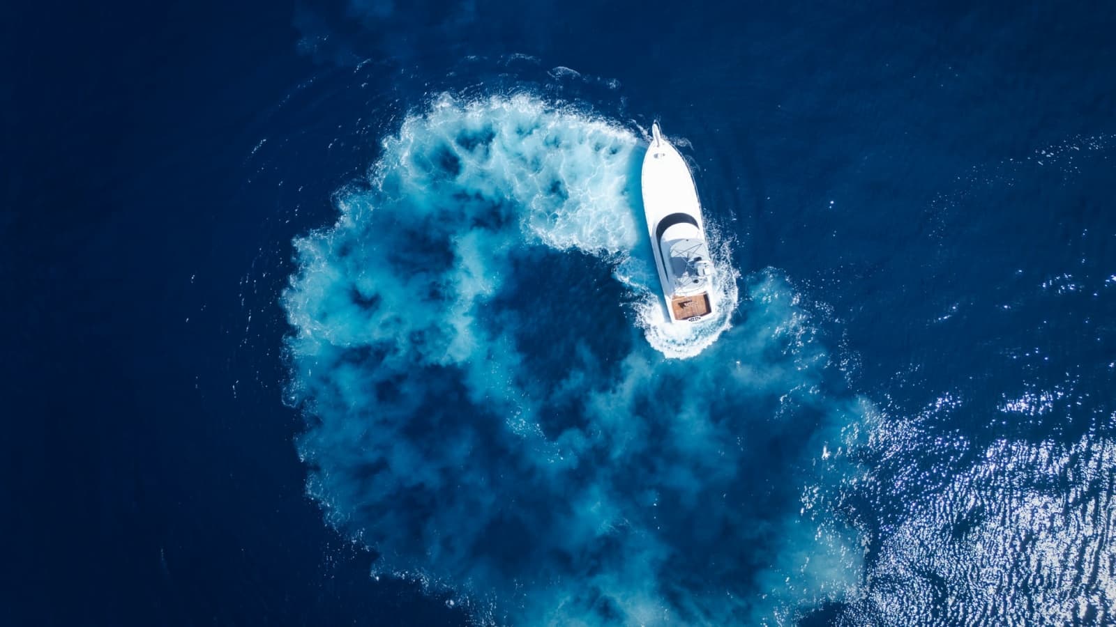 2014 Viking 66 Convertible - Photo 52