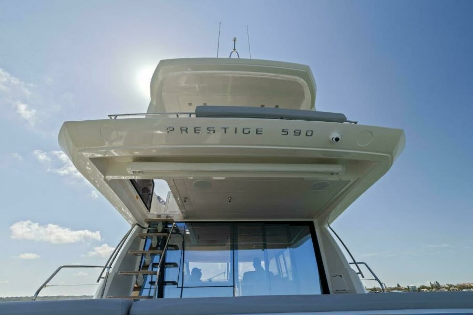 2022 Prestige 590 Flybridge - Photo 10