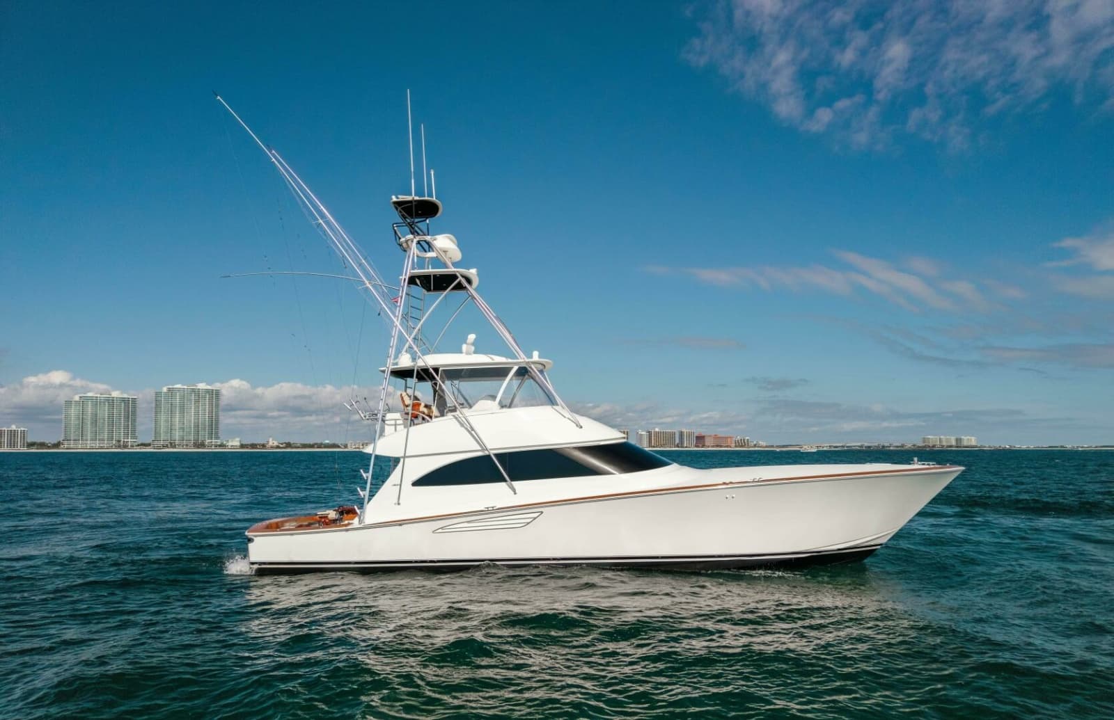 2020 Viking 62 Convertible - Photo 1