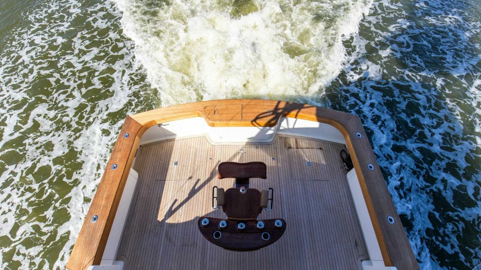2005 Whiticar 76 Enclosed Bridge - Photo 40