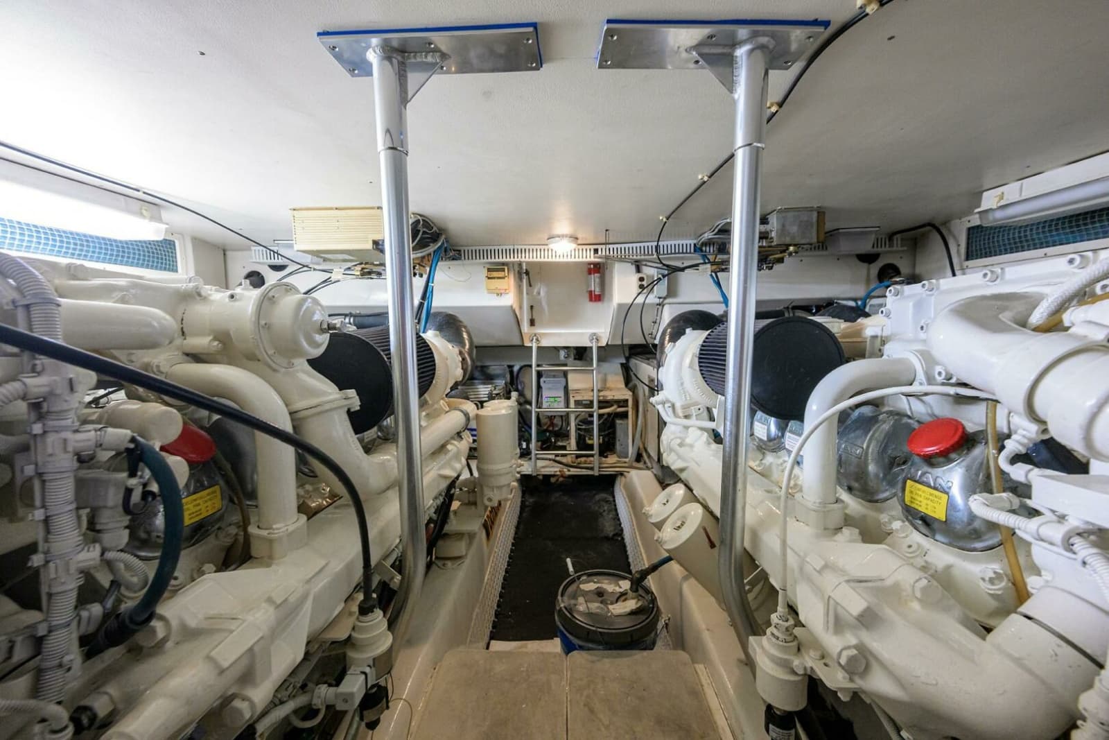 2001 Ocean Yachts 56 Super Sport - Photo 92
