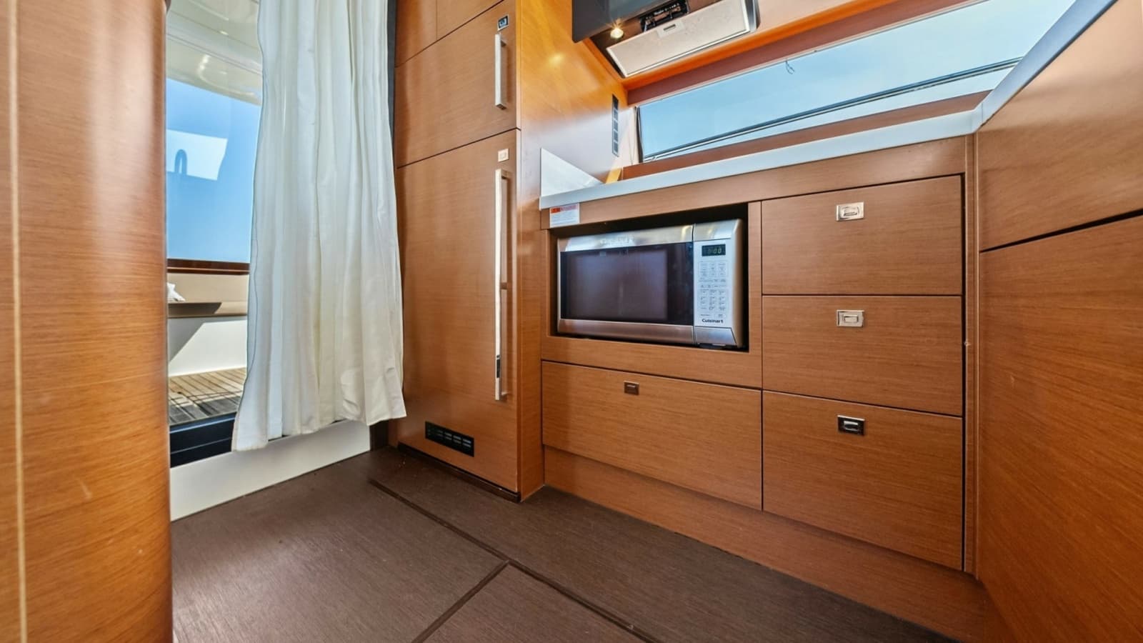 2015 Prestige 550 - Photo 26