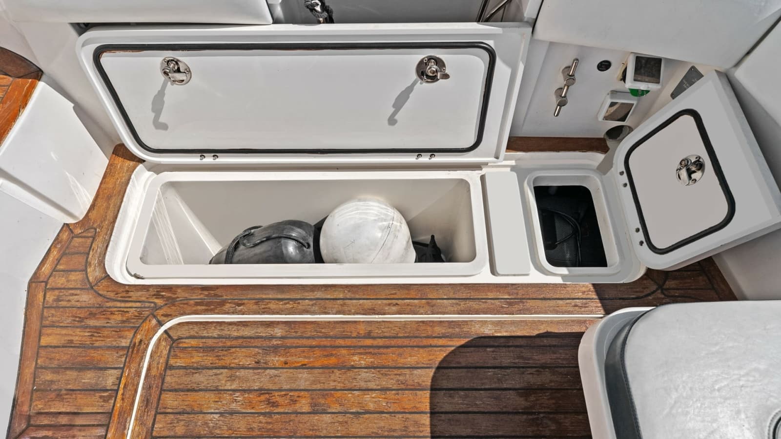 2005 Sunseeker 37 Sport Tower - Photo 38