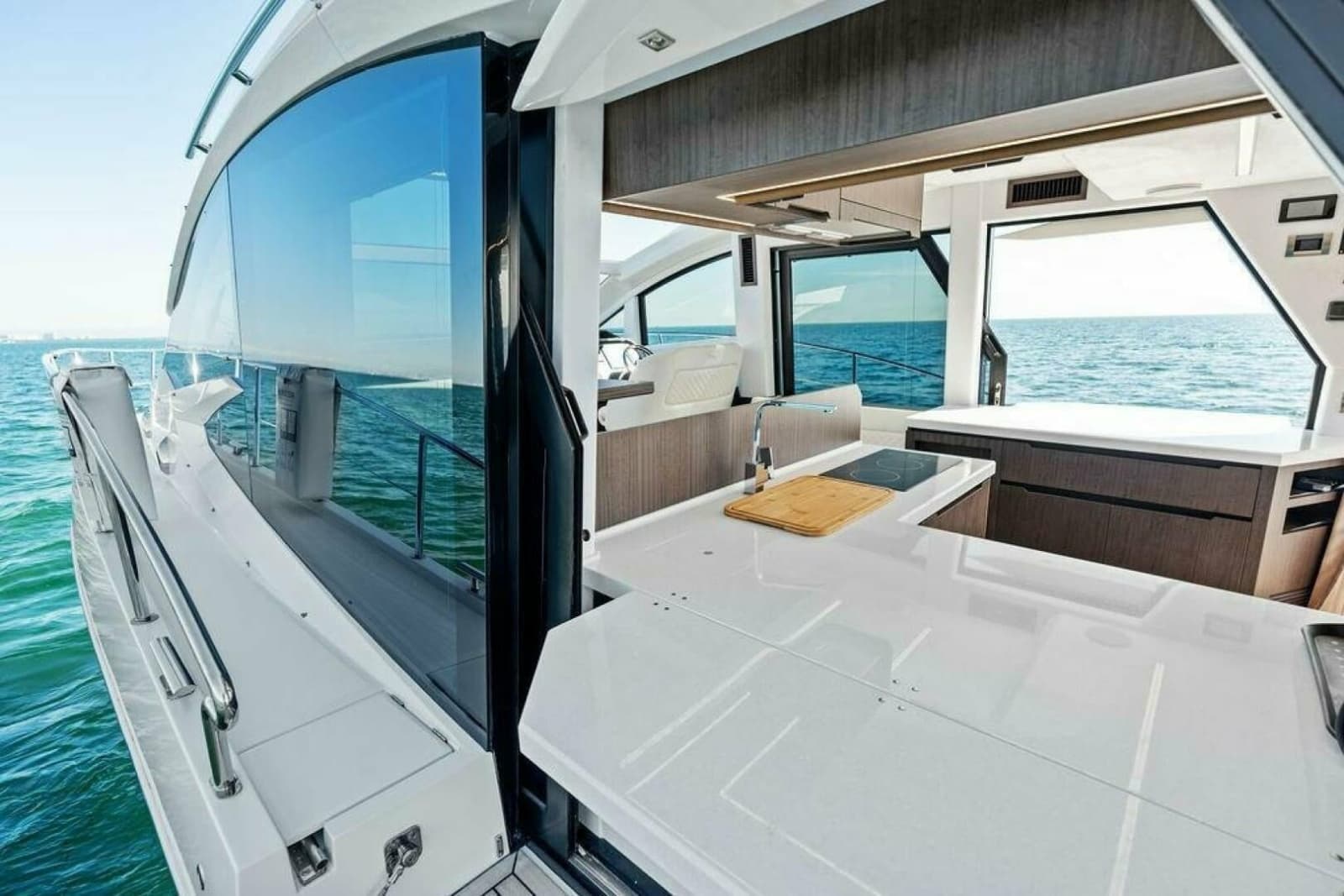 2024 Galeon 470 Sky - Photo 13