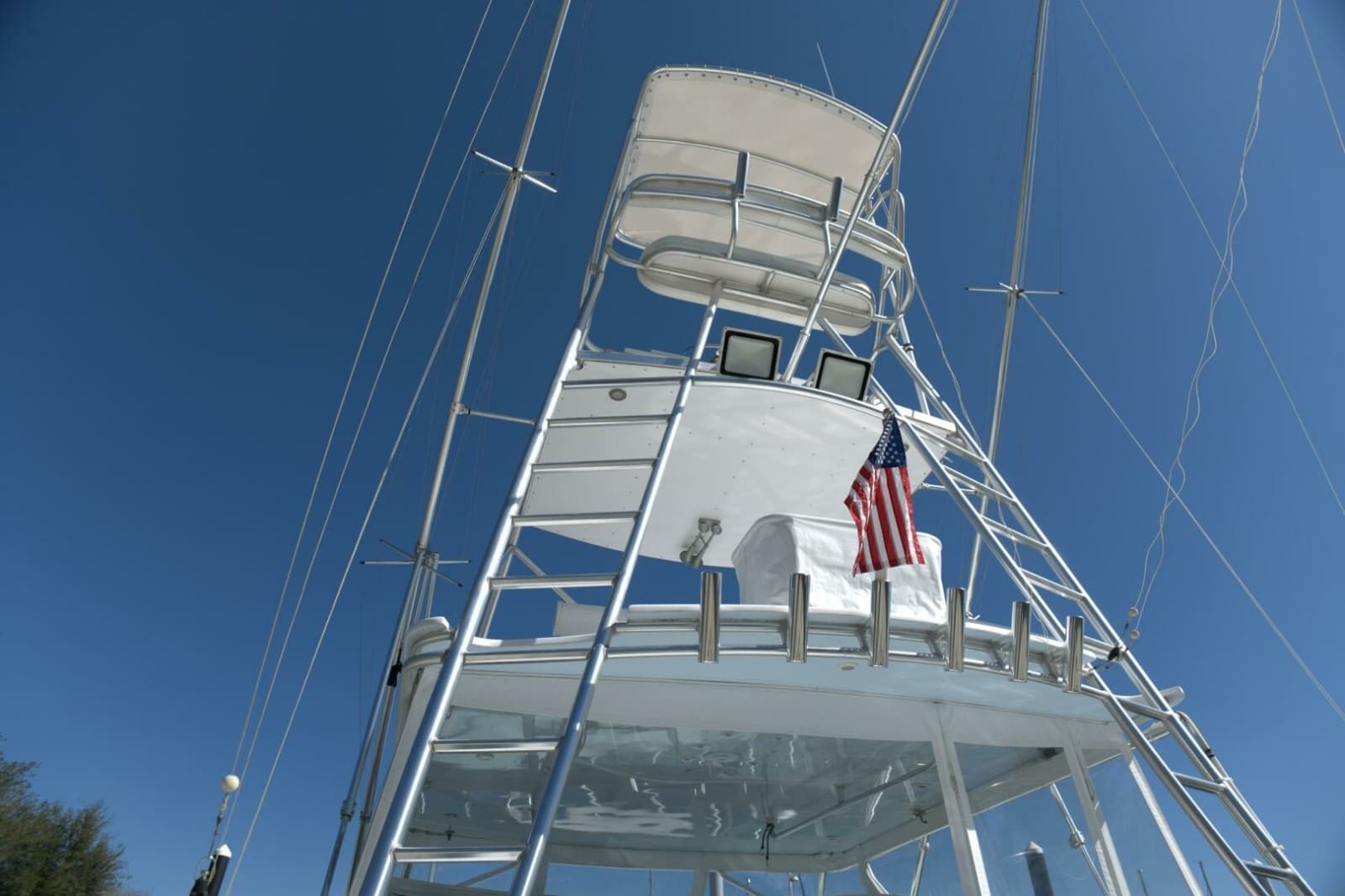 2002 Viking 43 Open - Photo 32
