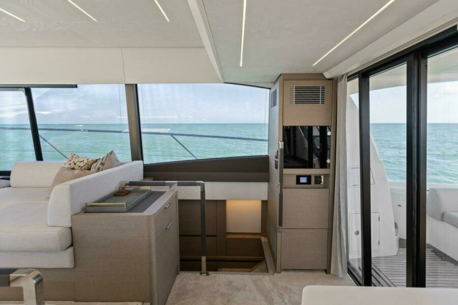 2022 Prestige 590 Flybridge - Photo 21