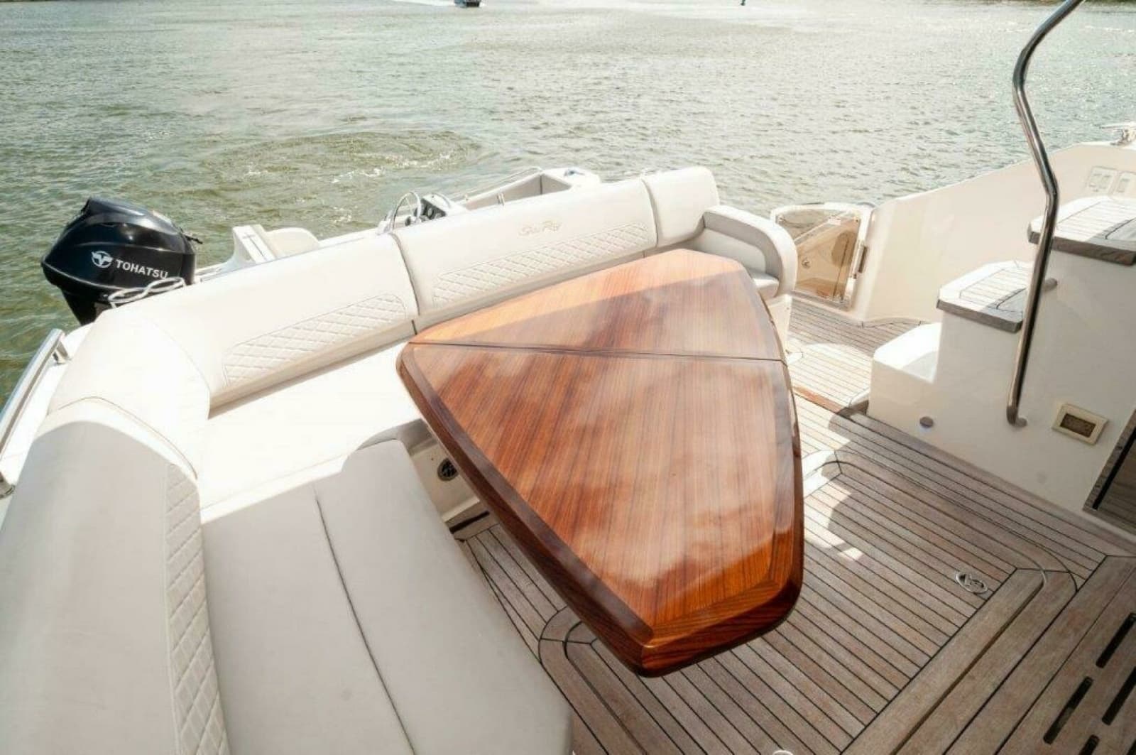 2018 Sea Ray L550 Flybridge - Photo 43