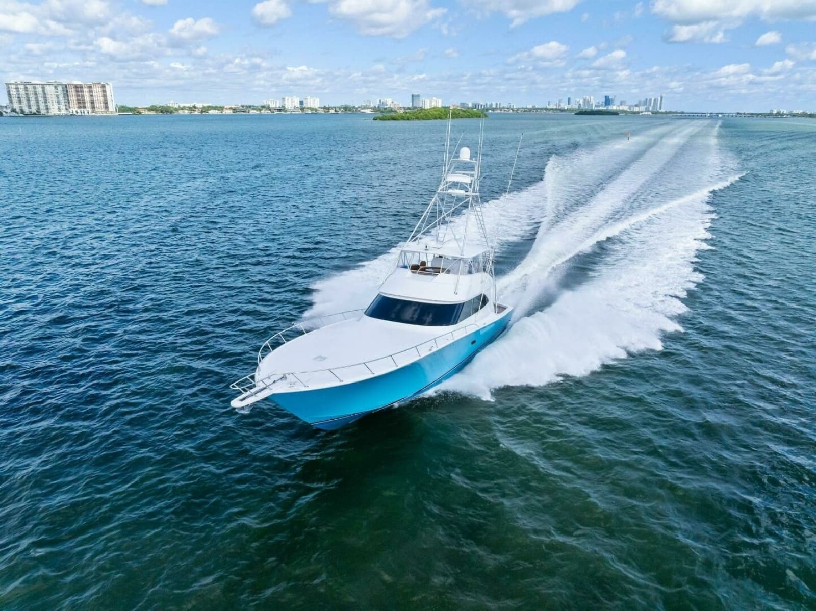 2012 Viking 82 Convertible - Photo 229