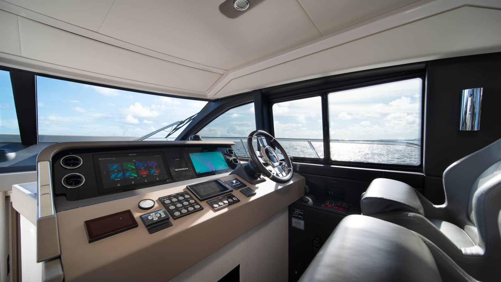 2020 Azimut 50 Flybridge - Photo 22