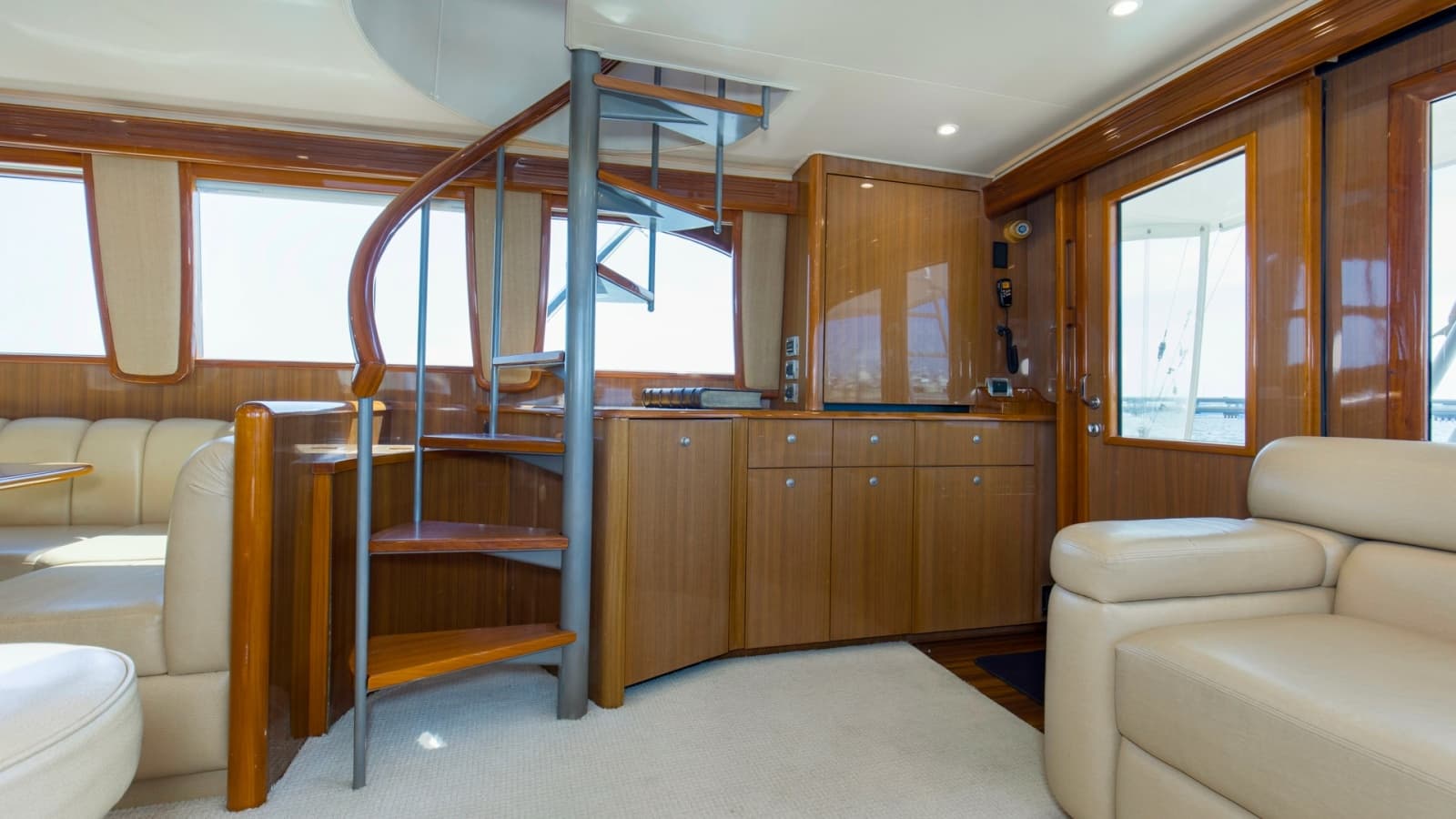 2007 Viking 64 Enclosed Bridge - Photo 7
