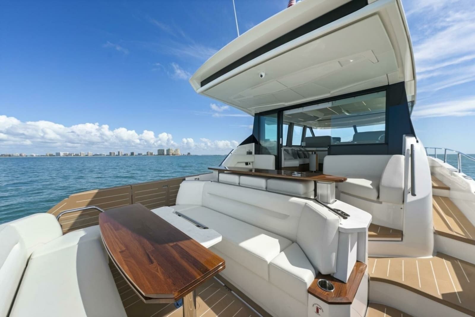 2023 Tiara Yachts EX 60 - Photo 6