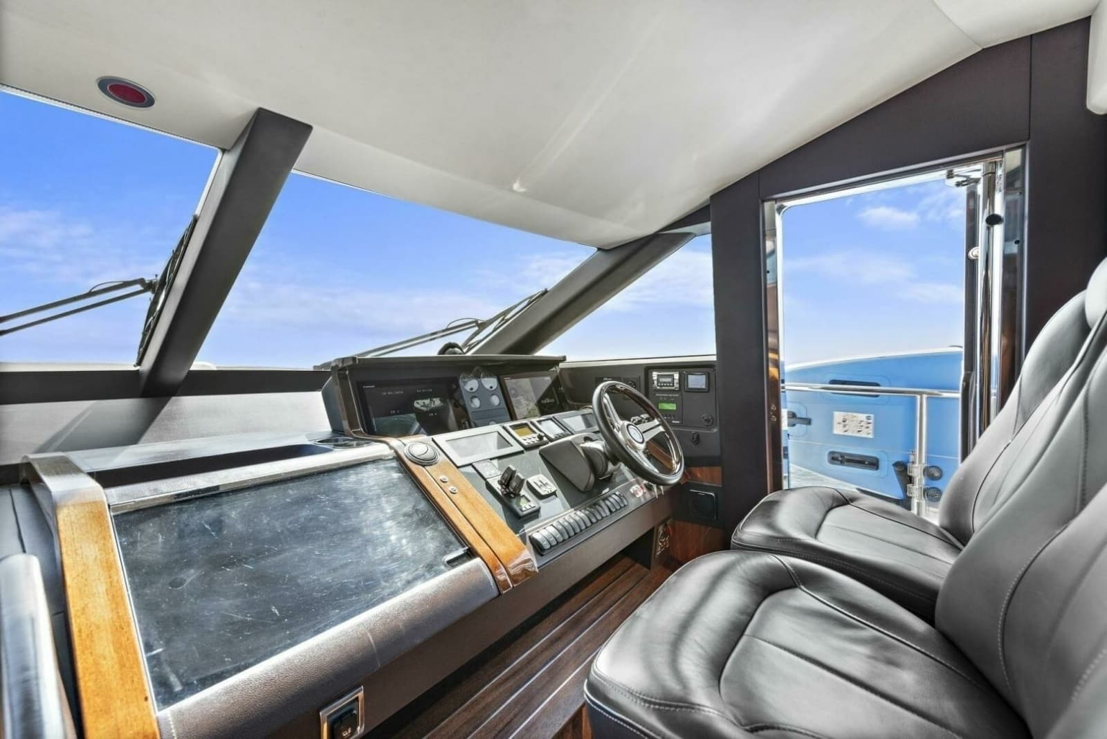 2015 Princess 72 Motoryacht - Photo 5