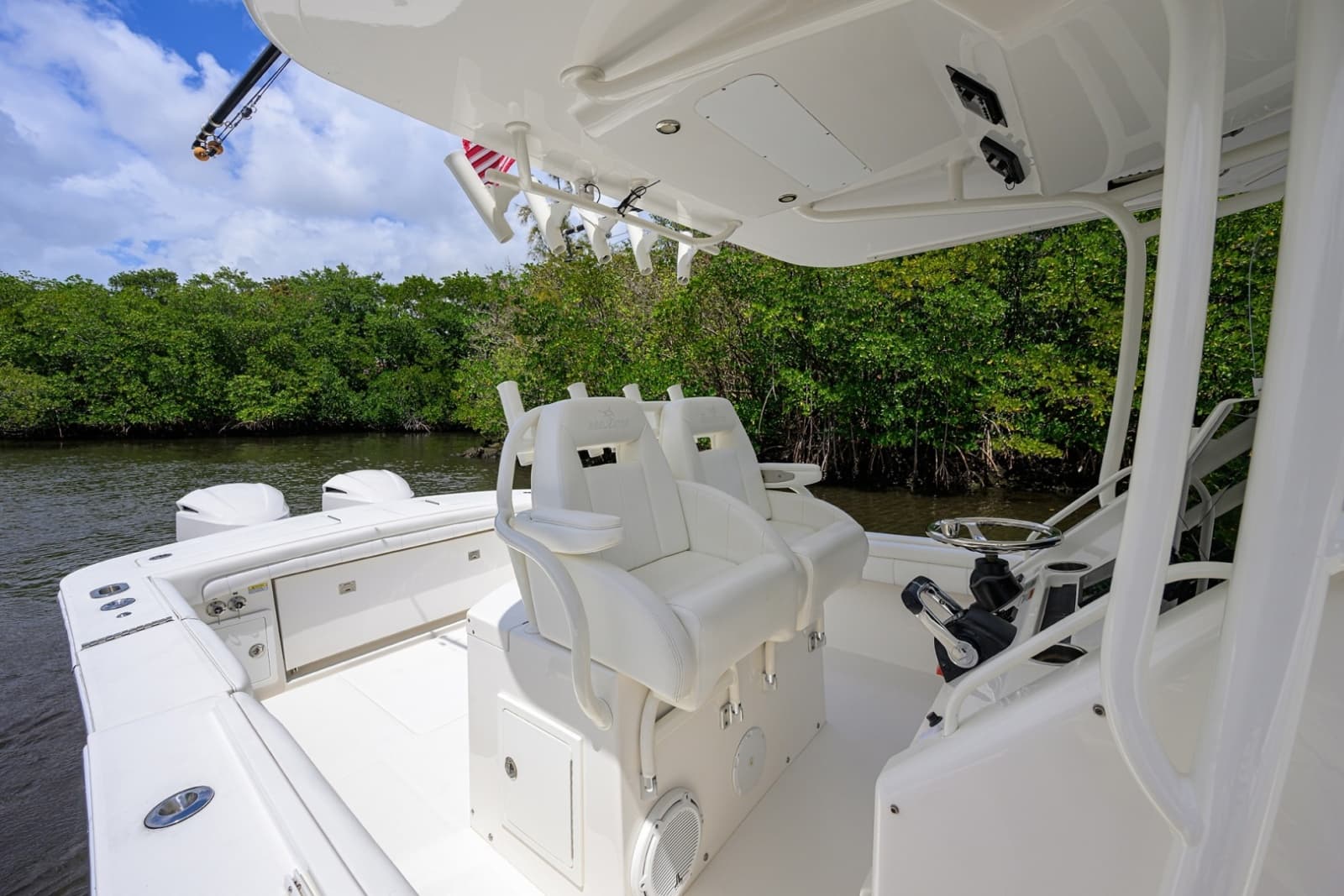2019 Regulator 31 Center Console - Photo 30