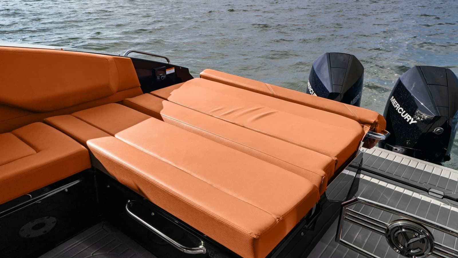 2022 Cruisers Yachts 34 GLS - Photo 6