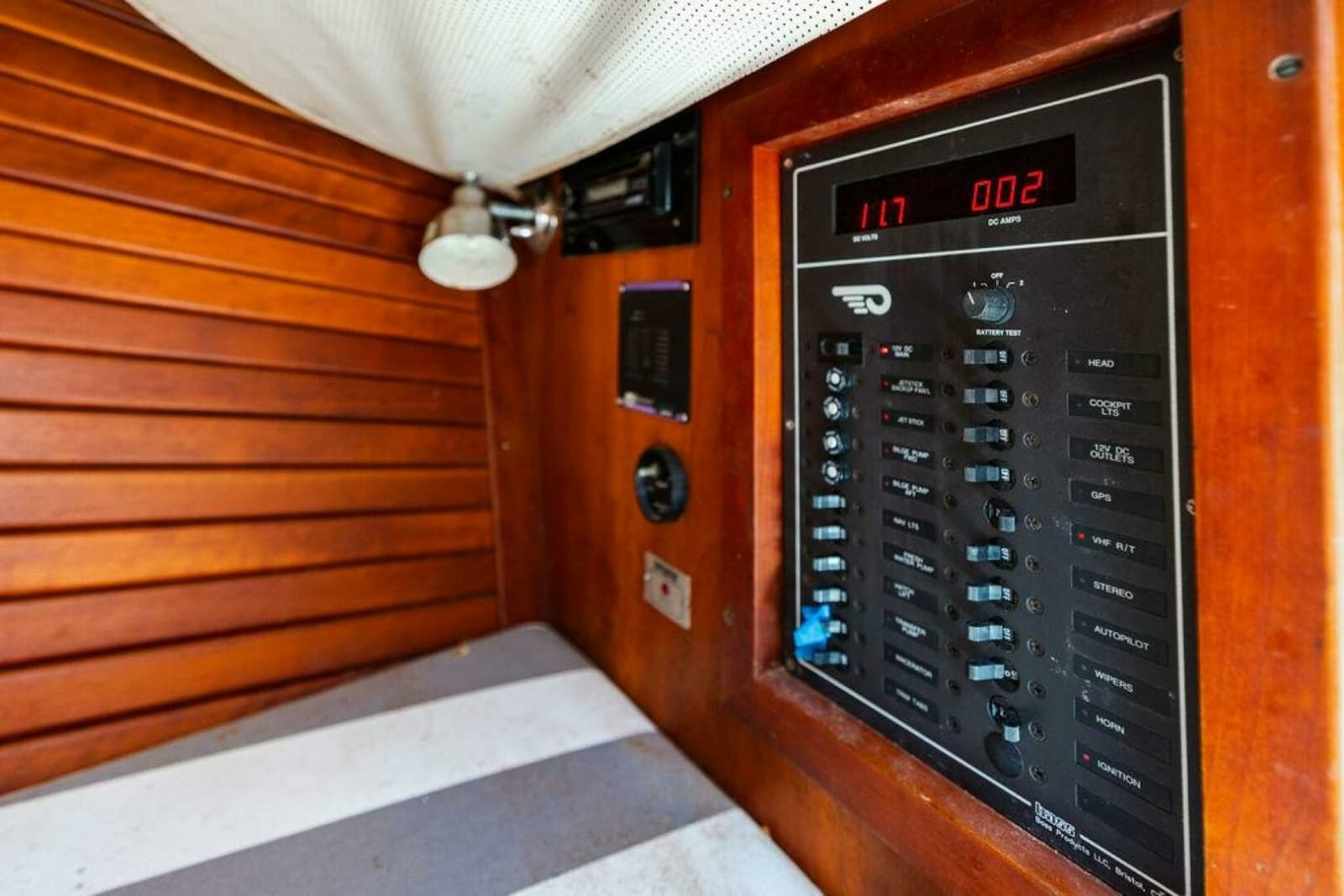 2004 Hinckley Talaria 29 R - Photo 30