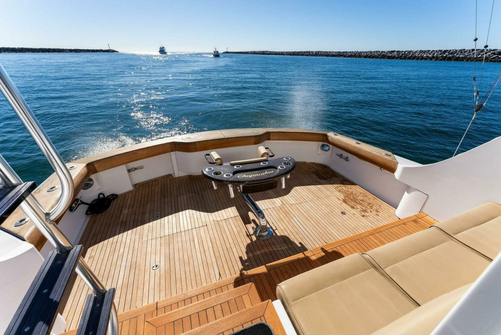 2007 Hatteras 64 Convertible - Photo 45