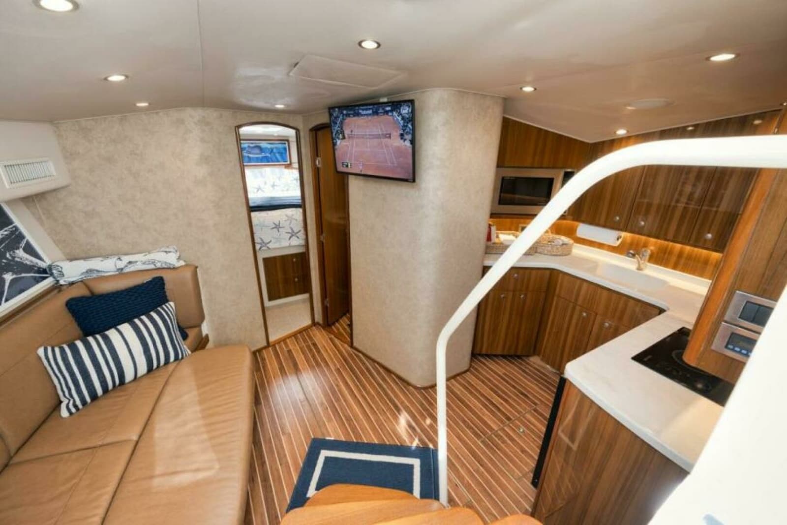2015 Viking 42 Open - Photo 2