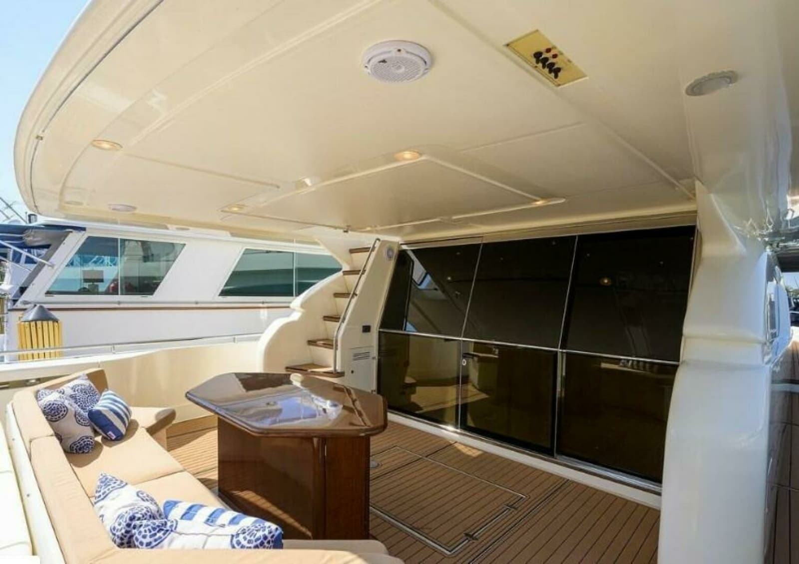 2000 Ferretti Yachts 72 Motoryacht - Photo 4