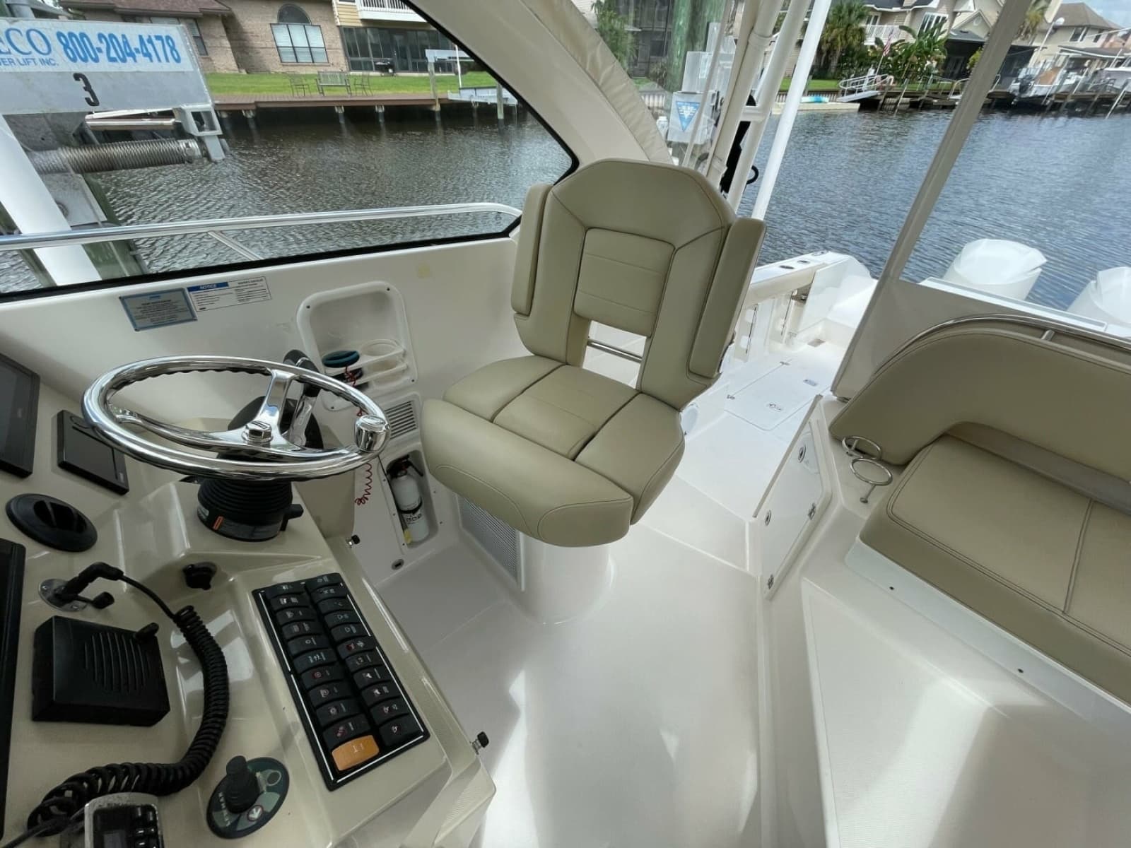 2017 Pursuit 325 OS - Photo 21