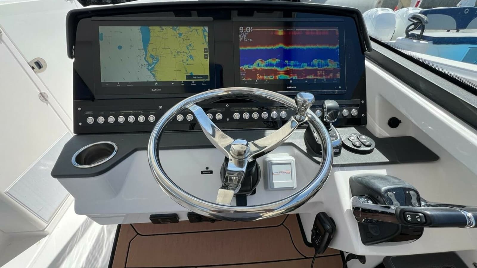 2019 Everglades 340 Dual Console - Photo 10