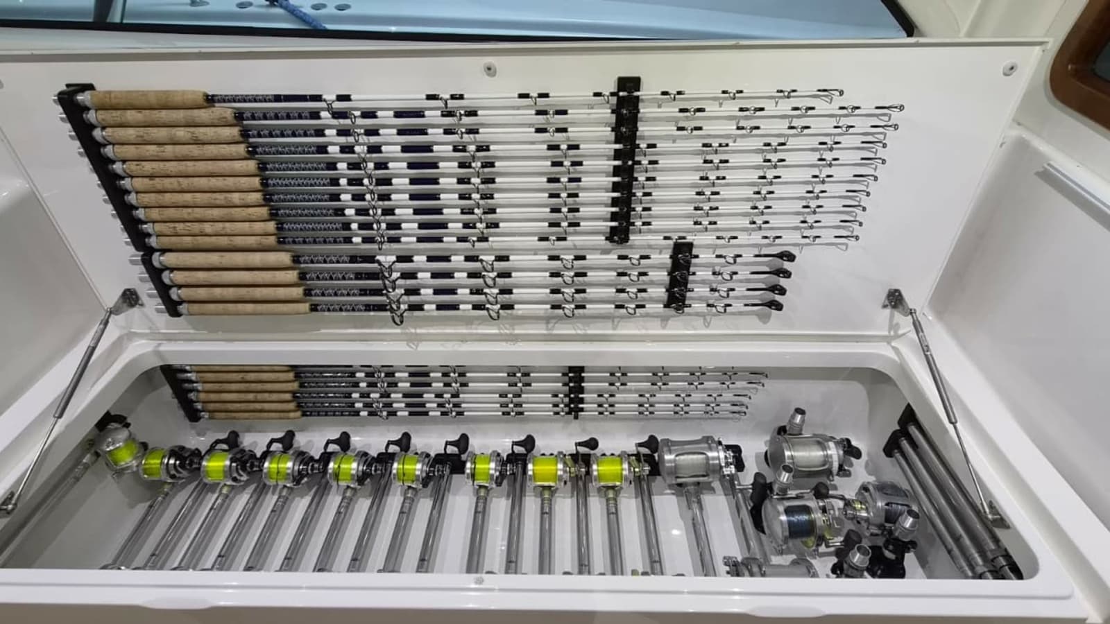 2020 Viking 46 BF - Photo 6