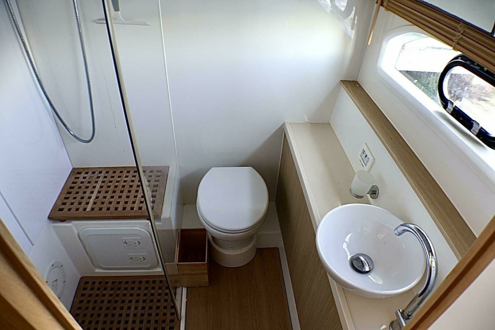 2018 Aquila 44 Yacht - Photo 47