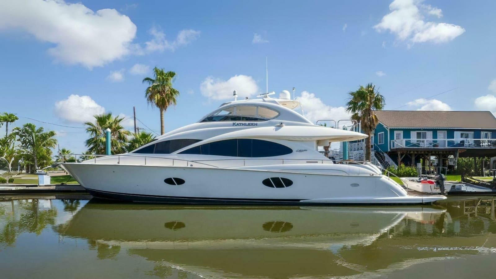 2007 Lazzara Yachts 74 Motor Yacht - Photo 1