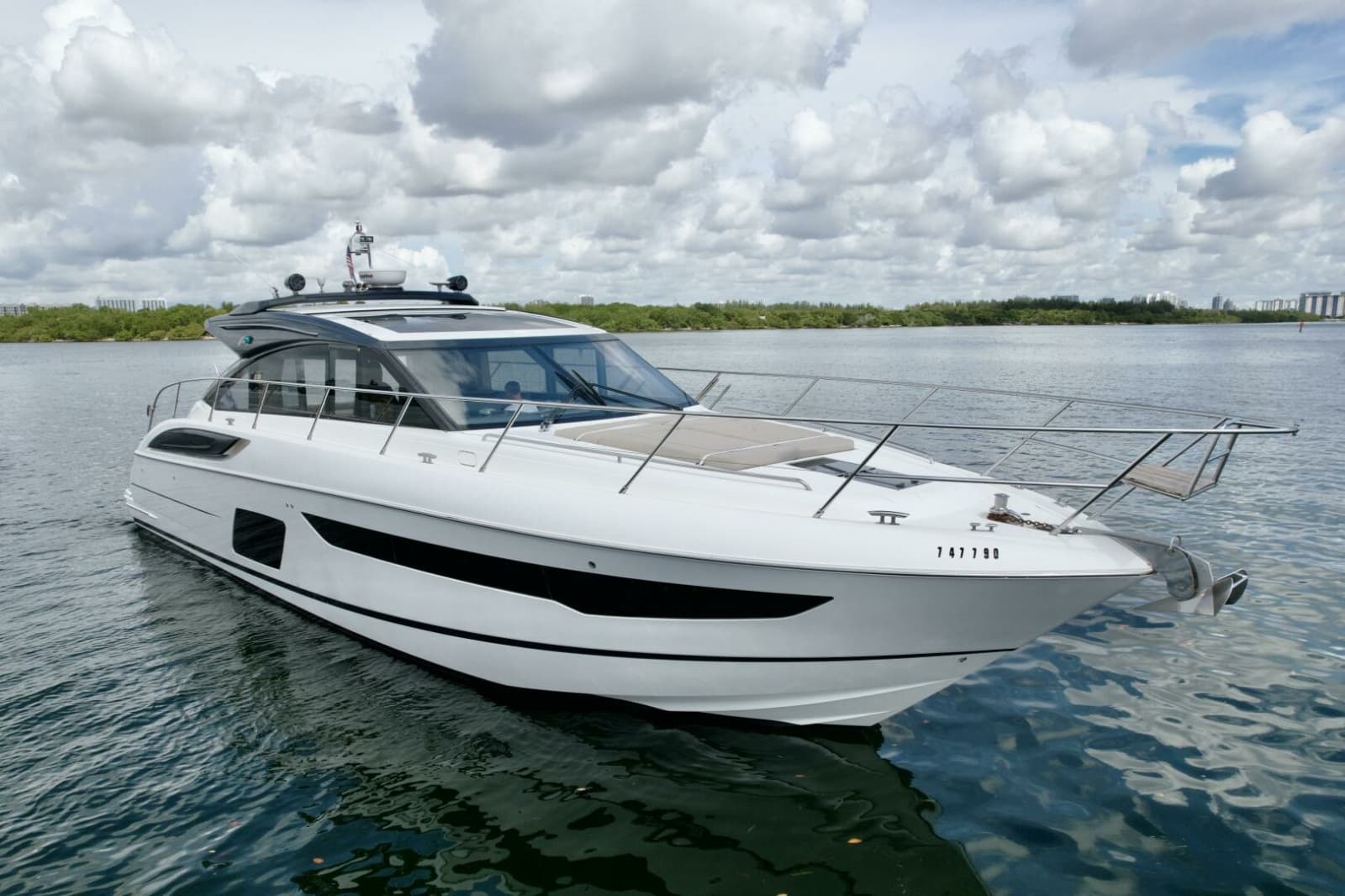 2017 Princess V58 - Photo 4